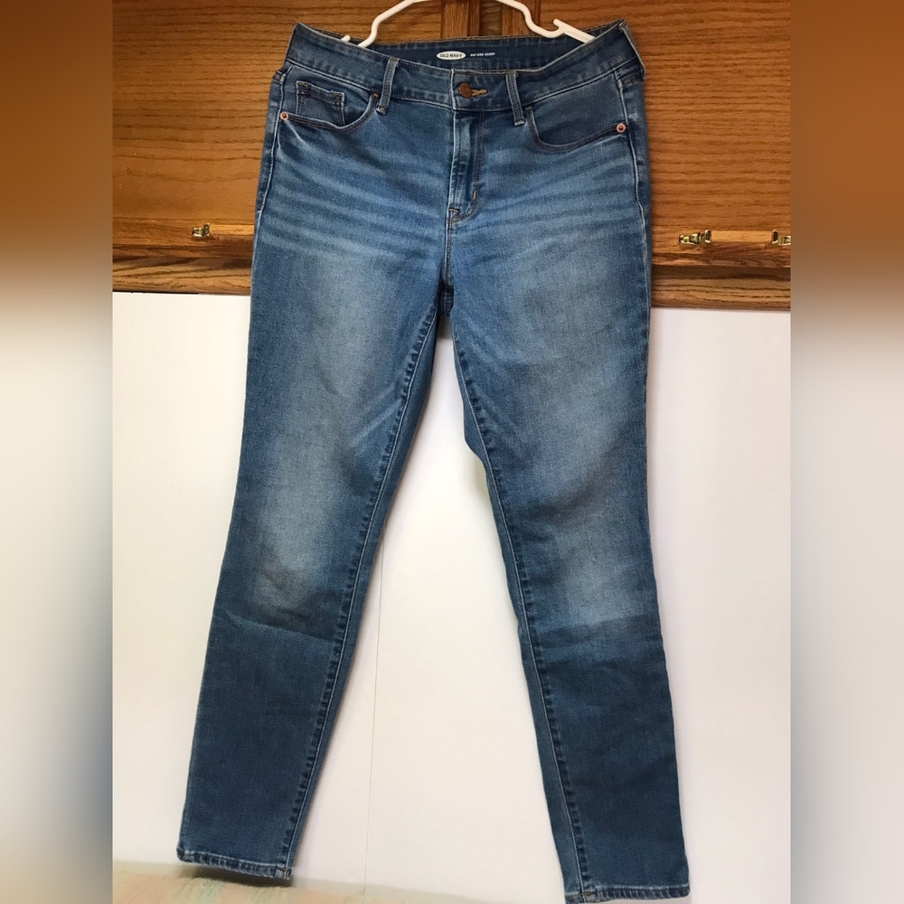 Old Navy Pop Icon Skinny Women's size 8 Medium